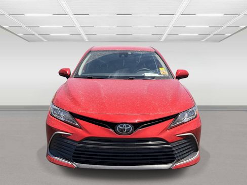 Used 2023 Toyota Camry LE FWD image 8