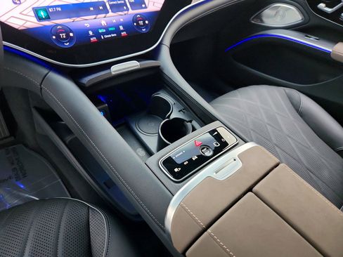 Certified 2023 Mercedes-Benz EQS 580 4MATIC Sedan image 22