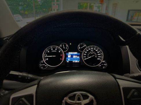 Used 2014 Toyota Tundra Platinum AWD/4WD image 19