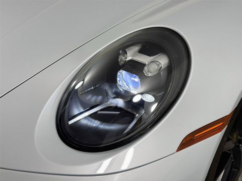 Used 2024 Porsche 911 Carrera T RWD image 15