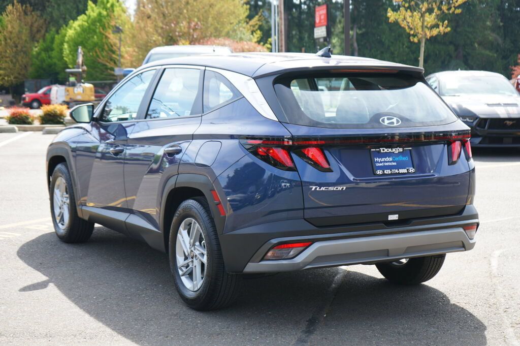 Certified 2025 Hyundai Tucson SE FWD image 8