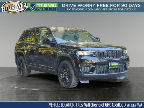 Used 2023 Jeep Grand Cherokee Altitude AWD/4WD image 1