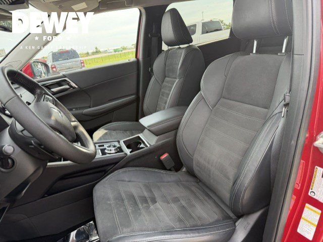 Used 2023 Mitsubishi Outlander SE Black Edition AWD/4WD image 12