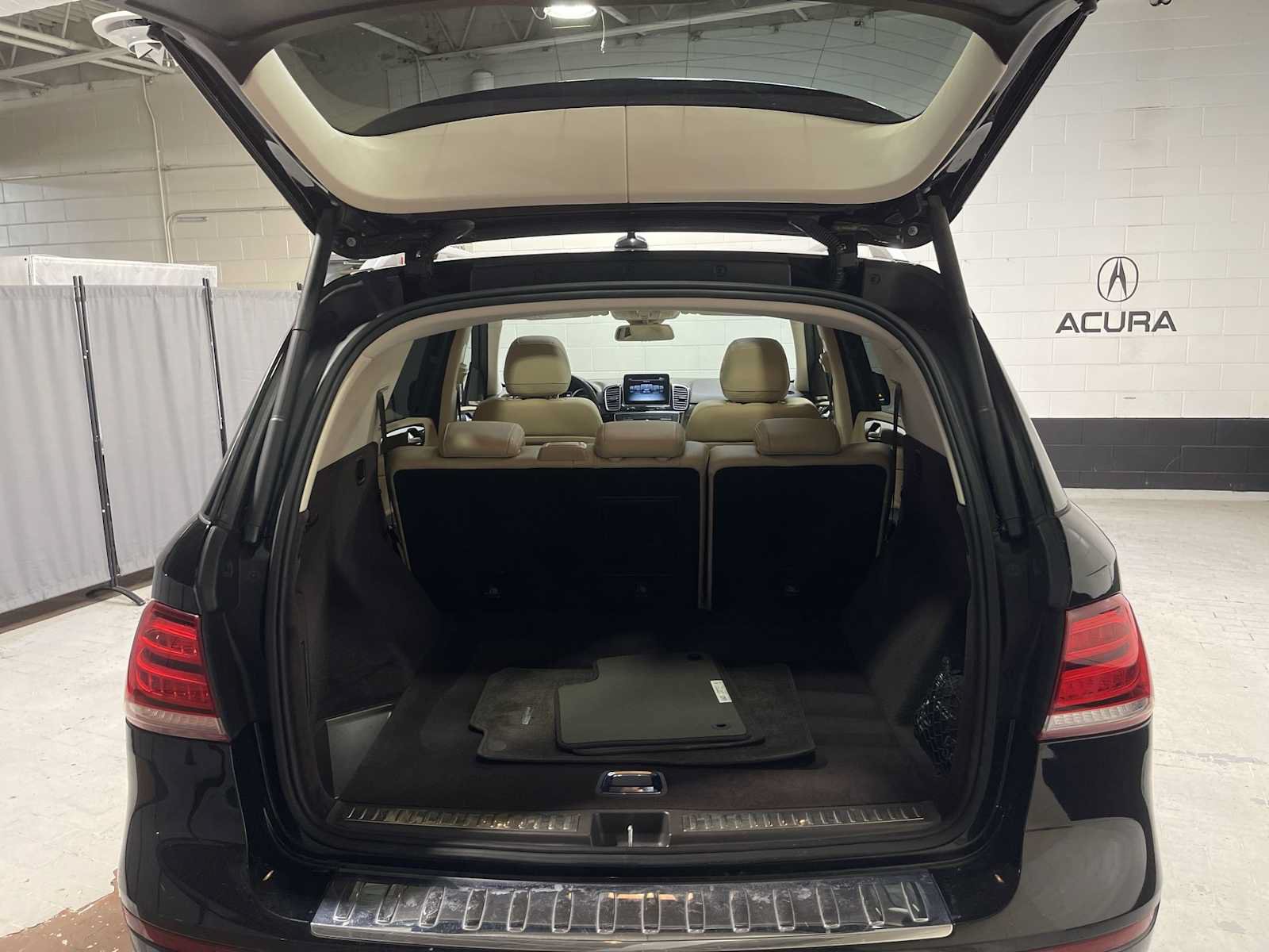 Used 2018 Mercedes-Benz GLE 350 4MATIC image 19