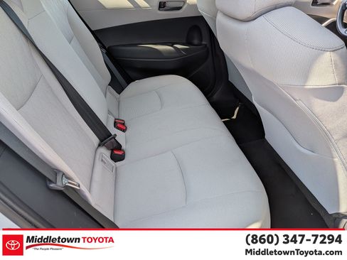 Used 2025 Toyota Corolla Cross L AWD/4WD image 33