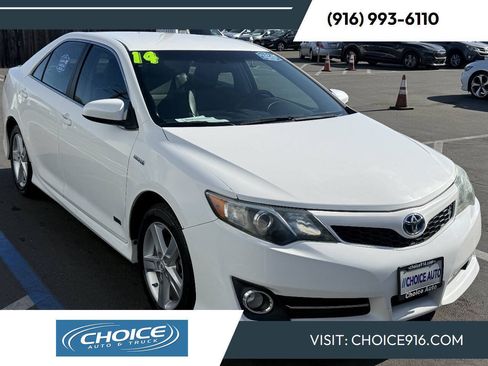 Used 2014 Toyota Camry SE FWD image 1