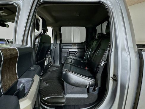 Used 2020 Ford F250 Lariat w/ Chrome Package image 22