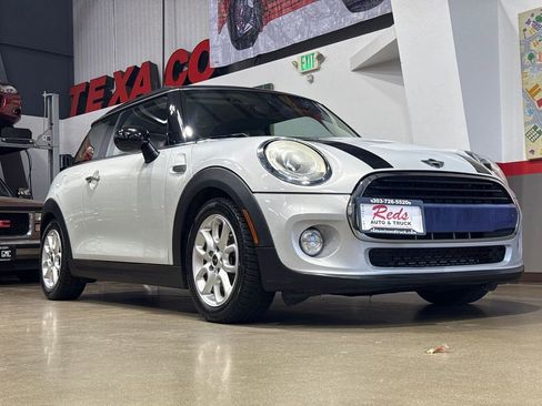 Used 2017 MINI Cooper 2-Door Hardtop image 17