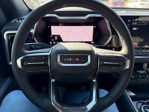 New 2025 GMC Canyon Elevation w/ Convenience Package image 18