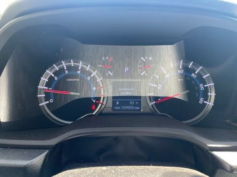 Used 2018 Toyota 4Runner SR5 AWD/4WD image 6