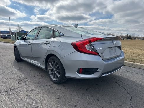Used 2019 Honda Civic EX image 9