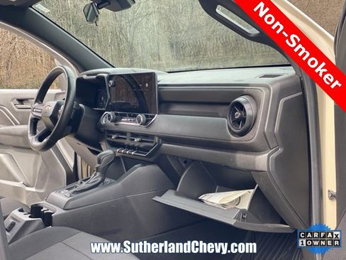 Used 2024 Chevrolet Colorado W/T image 18