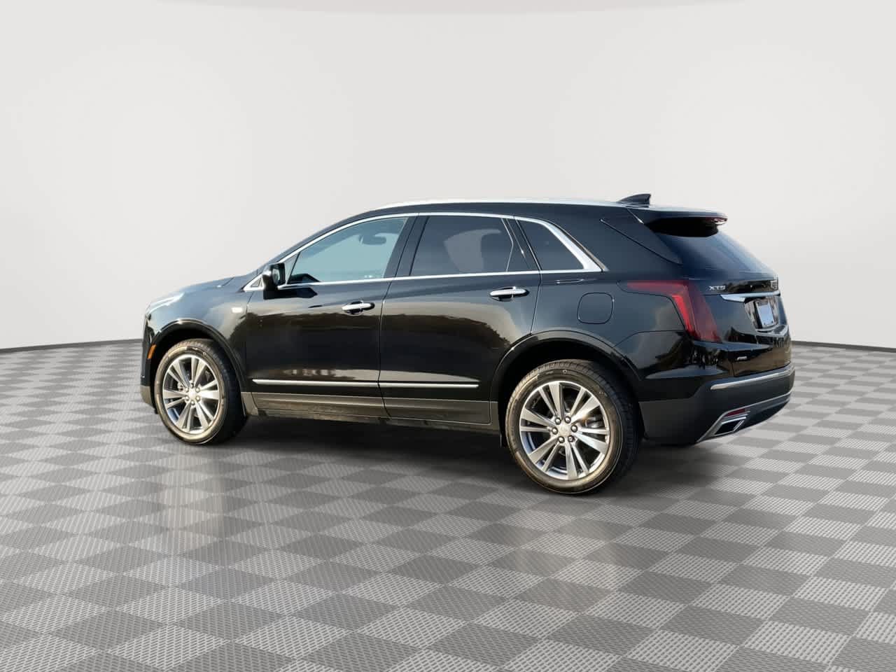Used 2024 Cadillac XT5 Premium Luxury AWD/4WD image 6