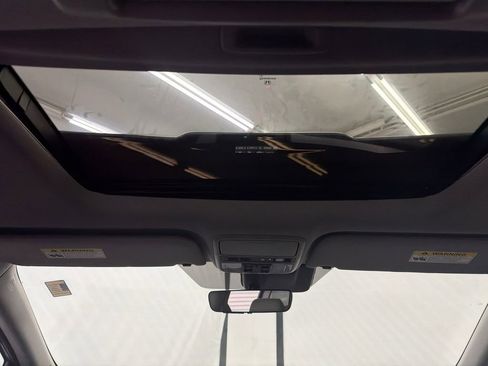 Used 2018 Honda Odyssey Elite image 23