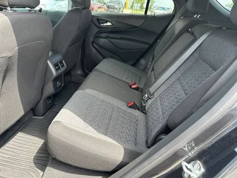 Used 2022 Chevrolet Equinox LT FWD image 12