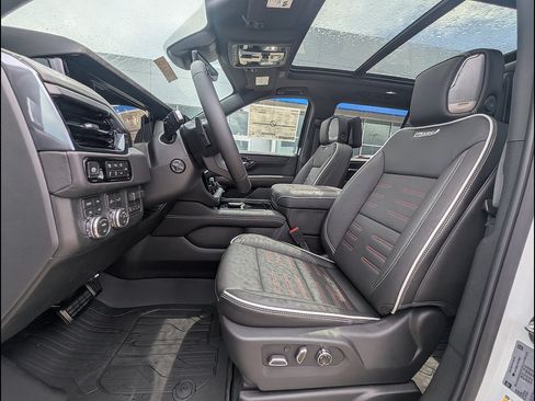 New 2026 GMC Yukon XL AT4 Ultimate w/ LPO, Floor Liner Package AWD/4WD image 13