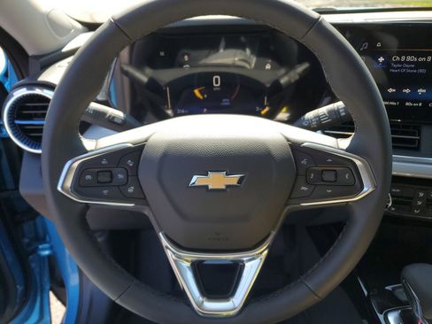 New 2026 Chevrolet Trax LT w/ Driver Confidence Package FWD image 17