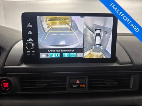 Used 2025 Honda Pilot TrailSport image 23