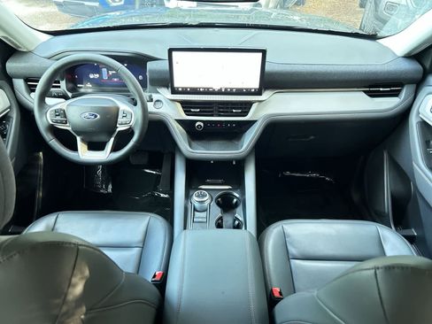 Used 2025 Ford Explorer Active w/ Active Comfort Package AWD/4WD image 15