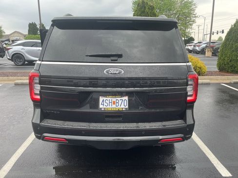 Used 2024 Ford Expedition Limited image 8