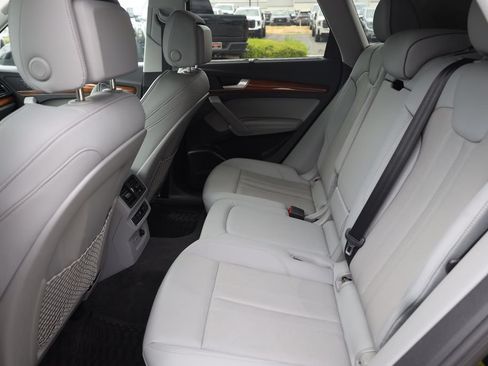 Used 2022 Audi Q5 2.0T Premium Plus AWD/4WD image 17