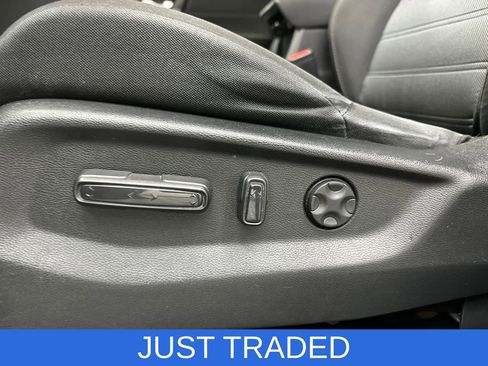 Used 2017 Honda CR-V EX image 10