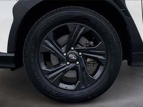 Used 2024 Subaru Crosstrek 2.0i image 10