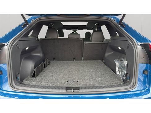 Used 2025 Volkswagen Atlas Cross Sport SEL R-Line image 19