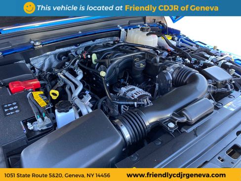 Used 2024 Jeep Wrangler Sahara image 23