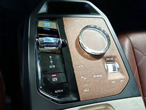 Certified 2023 BMW iX M60 w/ Executive Package AWD/4WD image 21