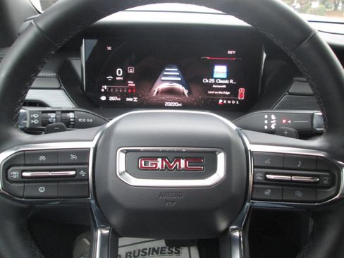 Certified 2025 GMC Acadia Elevation image 16