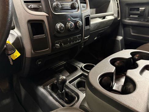 Used 2015 RAM 2500 Tradesman w/ Chrome Appearance Group image 13