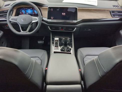 New 2026 Volkswagen Atlas SE image 14