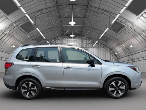 Used 2018 Subaru Forester 2.5i w/ Alloy Wheel Package image 2