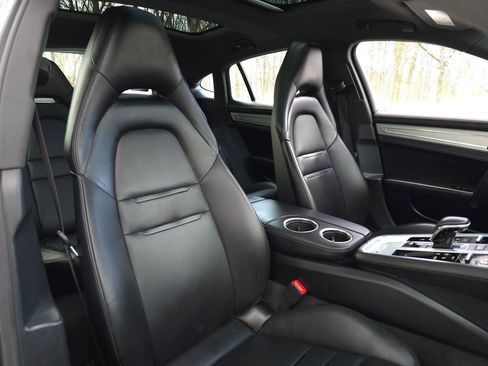 Used 2017 Porsche Panamera 4S w/ Premium Package Plus image 21