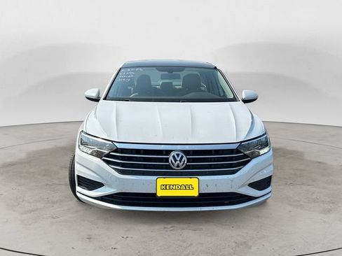 Used 2021 Volkswagen Jetta SE FWD image 2