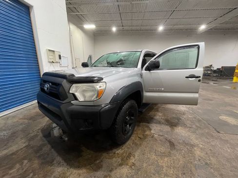 Used 2012 Toyota Tacoma 4x4 Access Cab w/ Convenience Pkg image 11