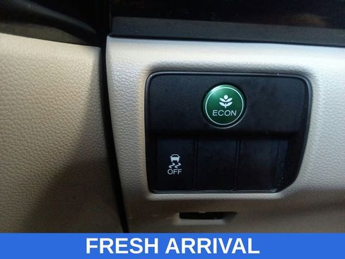 Used 2017 Honda Accord LX image 30