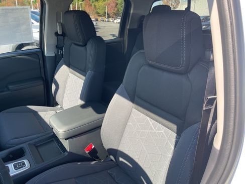 New 2026 Nissan Frontier SV w/ SV Convenience Package image 18