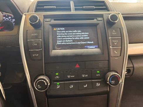 Used 2016 Toyota Camry SE image 8