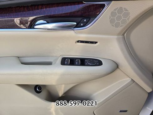 Used 2017 Cadillac XT5 Luxury w/ Driver Awareness Package FWD image 32