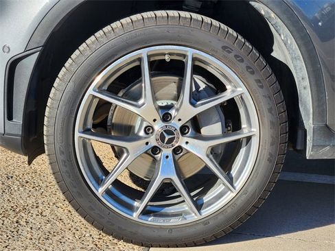 Used 2021 Mercedes-Benz GLC 300 4MATIC image 7