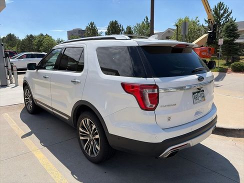 Used 2017 Ford Explorer Platinum AWD/4WD image 4