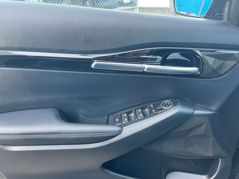 Used 2025 Kia Seltos S image 18