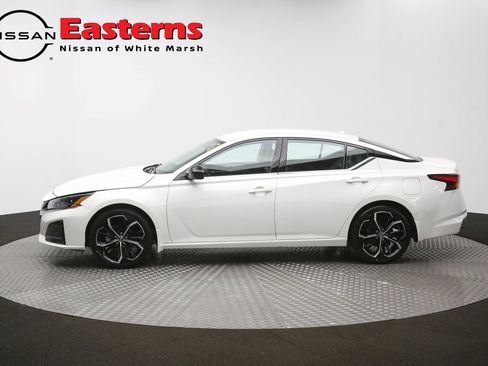 Used 2025 Nissan Altima 2.5 SR FWD image 58
