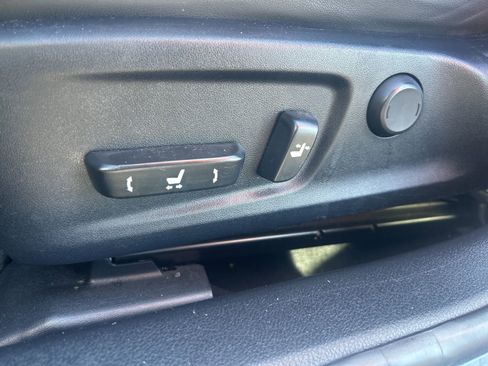 Used 2017 Lexus IS 200t w/ Premium Package image 15