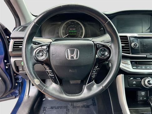 Used 2015 Honda Accord Touring image 11