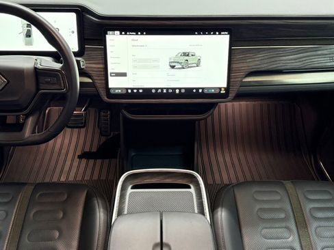 Used 2022 Rivian R1T Launch Edition image 22