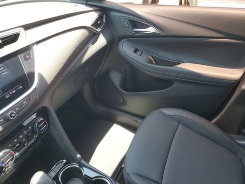 Used 2023 Buick Encore GX Select w/ Sport Touring Package FWD image 27