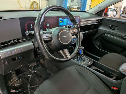 Used 2024 Hyundai Kona SEL AWD/4WD image 12